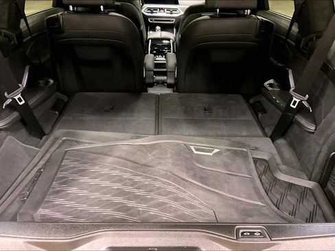 Used 2022 BMW X7 M50i w/ Dynamic Handling Package AWD/4WD image 36