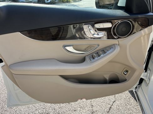 Used 2019 Mercedes-Benz C 300 Sedan image 20