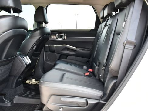 Used 2024 Kia Sorento S AWD/4WD image 21