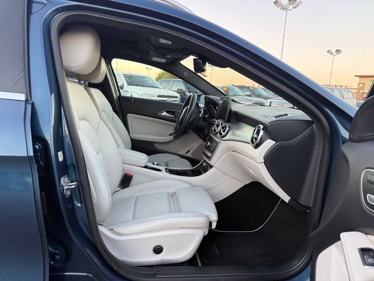 Used 2019 Mercedes-Benz GLA 250 4MATIC image 12
