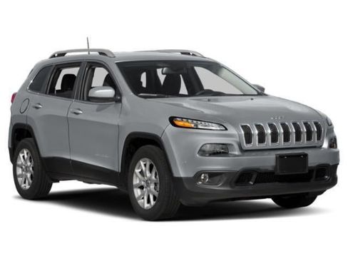 Used 2015 Jeep Cherokee Latitude w/ Cold Weather Group AWD/4WD image 6