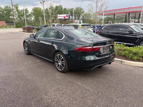 Used 2023 Jaguar XF R-Dynamic SE image 3