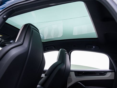 New 2026 Porsche Cayenne Coupe image 18