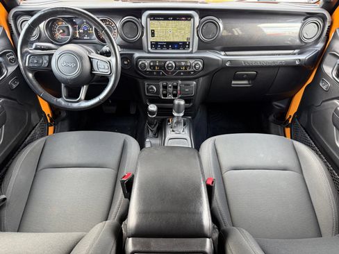 Used 2021 Jeep Wrangler Unlimited Sport AWD/4WD image 2