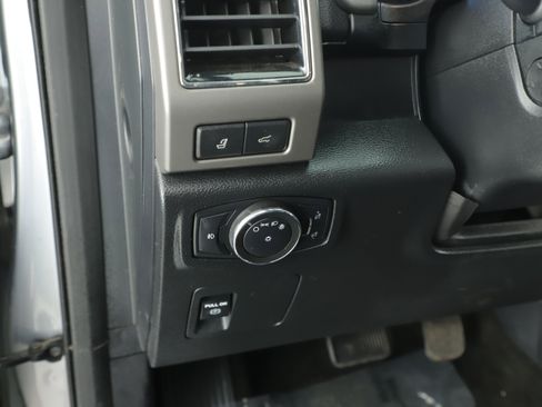 Used 2020 Ford Expedition Max XLT w/ Equipment Group 202A image 12