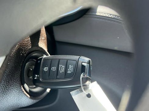 Used 2019 Hyundai Santa Fe SE FWD image 24