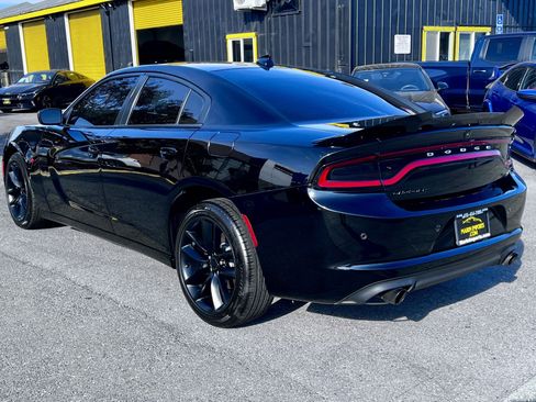 Used 2020 Dodge Charger GT RWD image 8