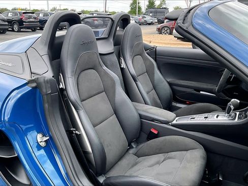 Used 2022 Porsche 718 Boxster Spyder image 9