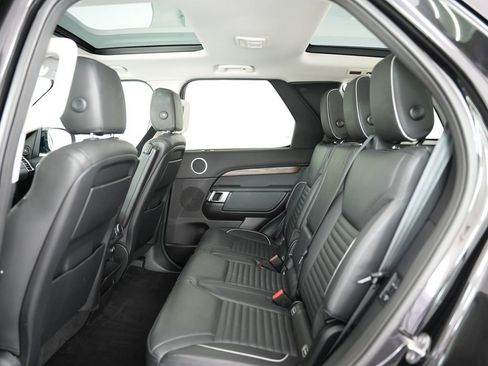 Used 2017 Land Rover Discovery HSE AWD/4WD image 41