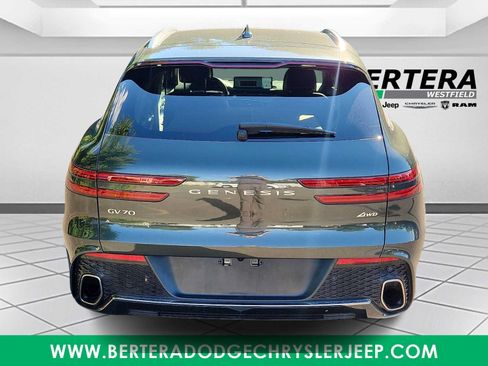 Used 2025 Genesis GV70 2.5T AWD/4WD image 5