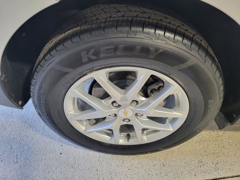 Certified 2022 Chevrolet Equinox LT image 42