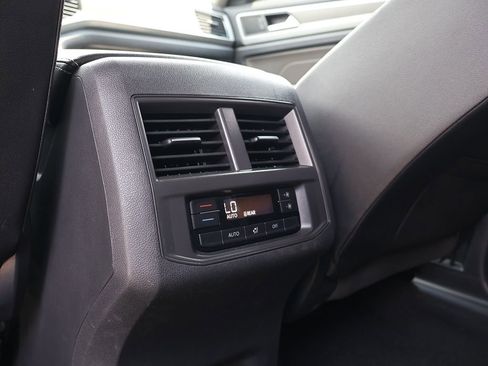 Used 2022 Volkswagen Atlas SE AWD/4WD image 39