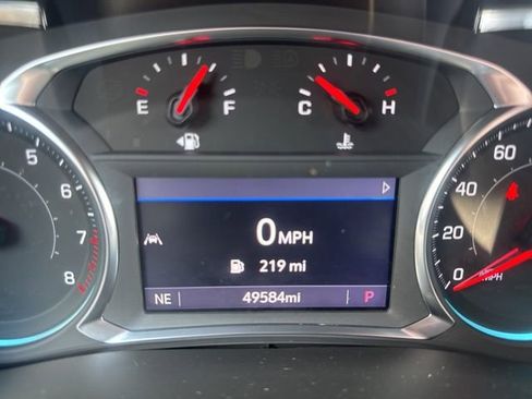 Used 2023 Chevrolet Traverse LT image 19