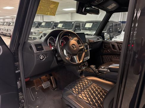 Used 2017 Mercedes-Benz G 63 AMG 4MATIC image 8