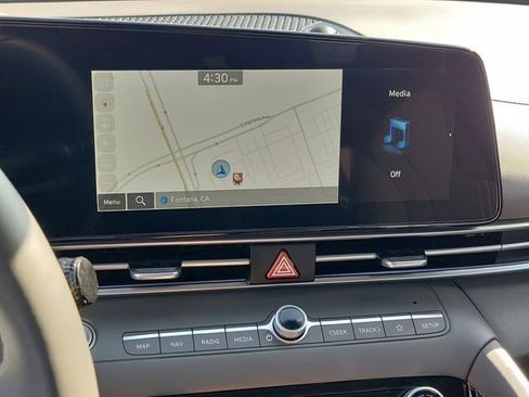 Used 2025 Hyundai Elantra SEL FWD image 11