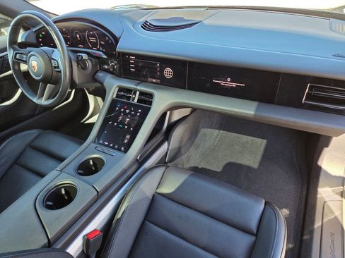 Used 2022 Porsche Taycan Base image 11