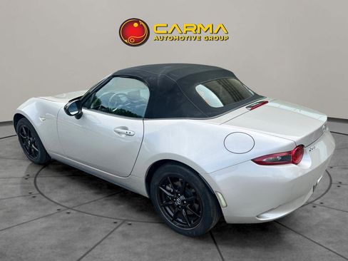 Used 2022 MAZDA MX-5 Miata Sport image 3