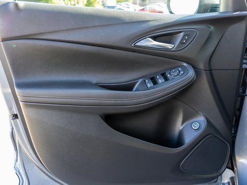 Used 2022 Buick Encore GX Select w/ Sport Touring Package image 17