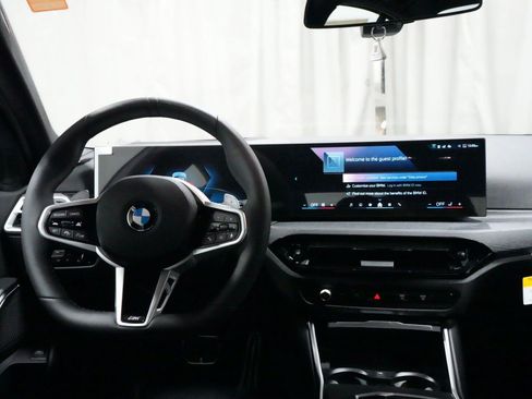 New 2026 BMW 330i xDrive Sedan AWD/4WD image 3