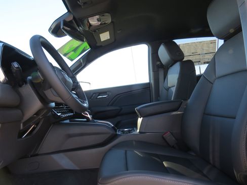 New 2026 GMC Canyon Elevation w/ Convenience Package image 17