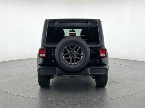 Used 2025 Jeep Wrangler Unlimited Sport AWD/4WD image 7
