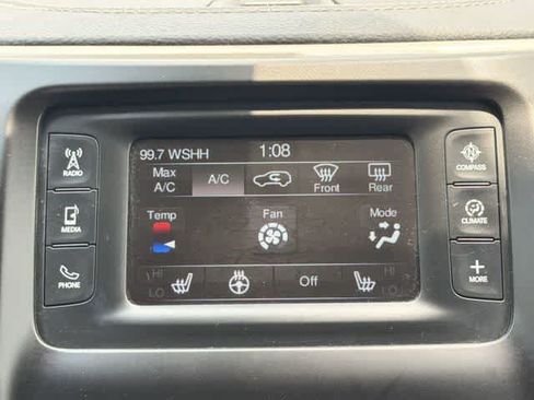Used 2016 Jeep Cherokee Latitude w/ Cold Weather Group AWD/4WD image 12