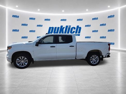 Certified 2022 Chevrolet Silverado 1500 Custom AWD/4WD image 2