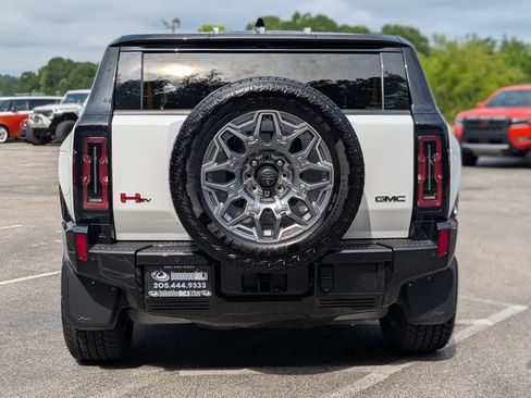 Used 2025 GMC Hummer EV 3X w/ LPO, Sport Package AWD/4WD image 8