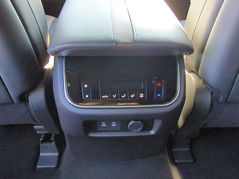 New 2026 Nissan Armada SL w/ Captain's Chari Seat Package image 17