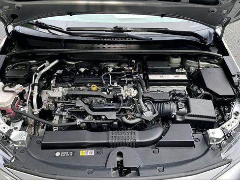 Used 2021 Toyota Corolla SE w/ SE Premium Package FWD image 32