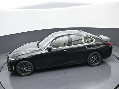 New 2026 BMW 330i xDrive Sedan w/ Convenience Package AWD/4WD image 32