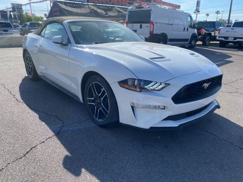 Used 2023 Ford Mustang Premium image 3