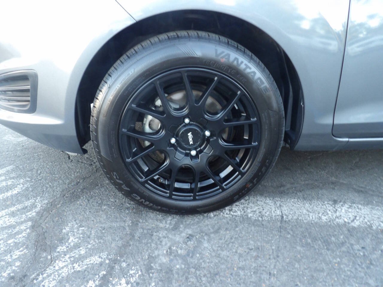 Used 2014 Ford Fiesta SE FWD image 15