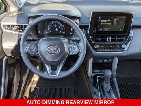 Used 2025 Toyota Corolla Cross XLE w/ Convenience Package AWD/4WD image 33