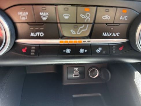 Certified 2024 Ford Escape ST-Line AWD/4WD image 27