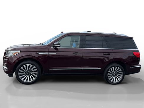 Used 2021 Lincoln Navigator Reserve w/ Luxury Package AWD/4WD image 2