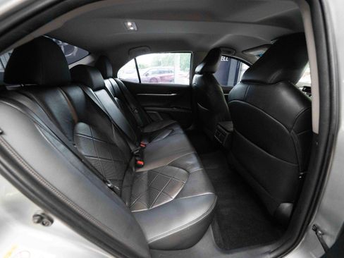 Used 2018 Toyota Camry XLE FWD image 24