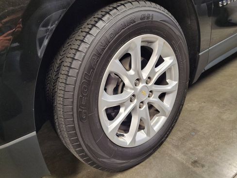 Used 2019 Chevrolet Equinox LS FWD image 31