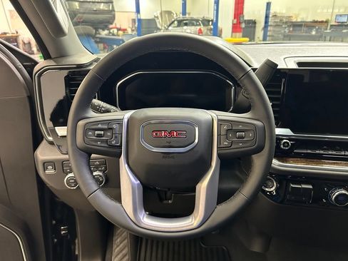 Used 2026 GMC Sierra 1500 SLE AWD/4WD image 25