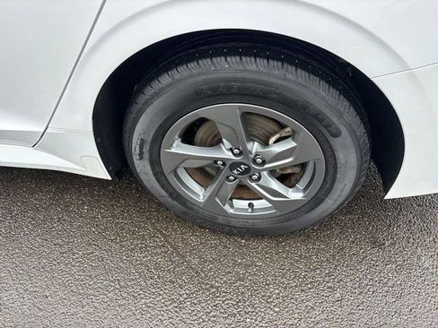 Used 2021 Kia K5 LXS image 45