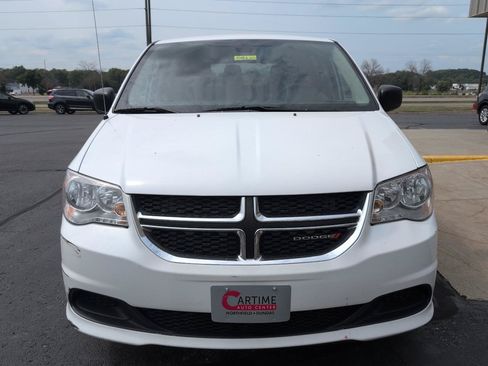 Used 2019 Dodge Grand Caravan SE w/ UConnect Hands-Free Group FWD image 3
