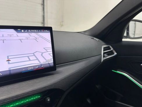 Used 2025 BMW 330i xDrive Sedan w/ Premium Package image 26