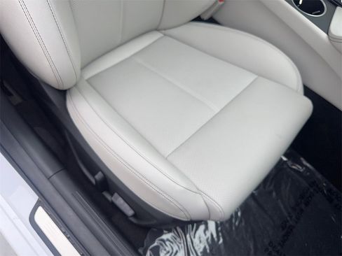 Used 2025 Genesis G70 2.5T image 46