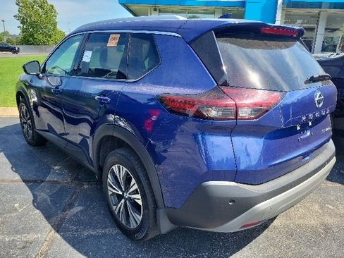 Used 2021 Nissan Rogue SV AWD/4WD image 2