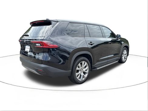 Used 2026 Toyota Grand Highlander FWD image 3