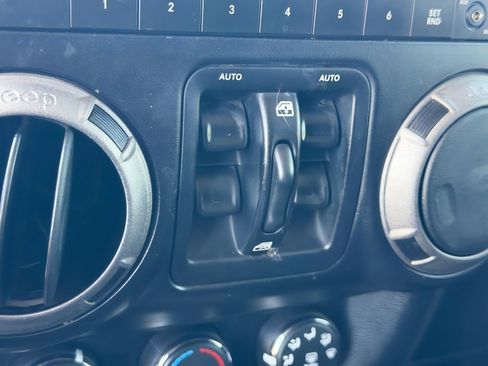 Used 2012 Jeep Wrangler Unlimited Sport image 25