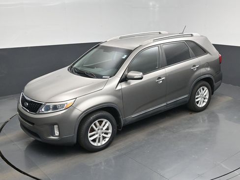 Used 2015 Kia Sorento LX image 35