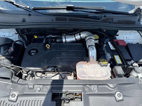 Used 2019 Buick Encore Essence w/ Experience Buick Package FWD image 26