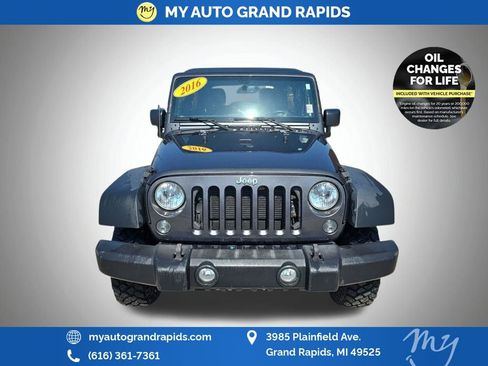 Used 2016 Jeep Wrangler Unlimited Sport w/ Quick Order Package 24S AWD/4WD image 2
