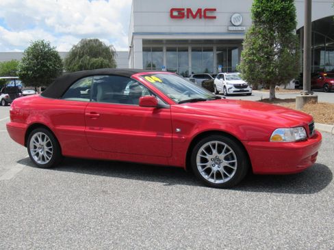 Used 2004 Volvo C70 HT FWD image 2